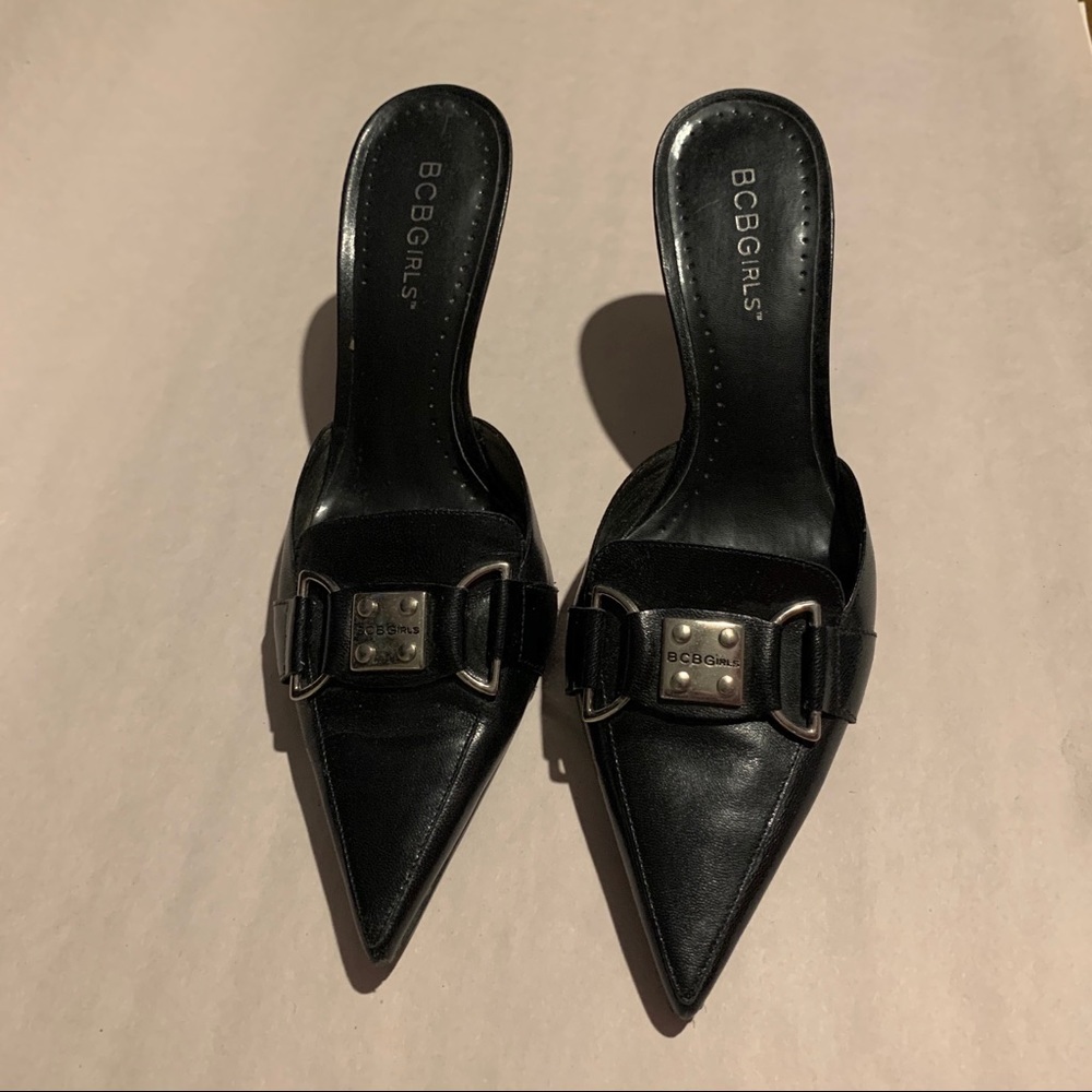 BCBGIRLS Buckle Leather Pointy Toe Mules, 5/Black